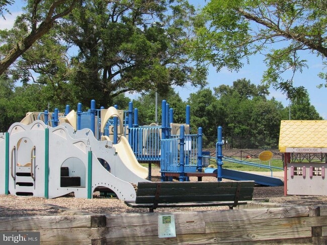 Building Photo - 26 S Old Glebe Rd