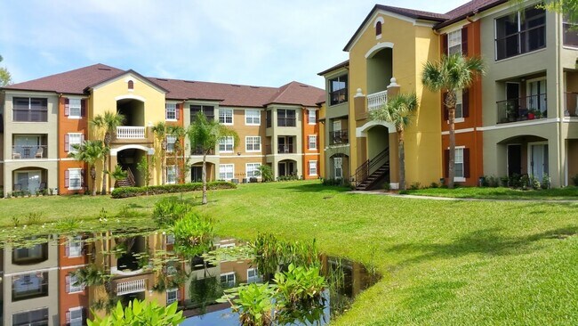 Building Photo - Gorgeous Wood Floors 1/1 condo for RENT @The Crest close to UCF