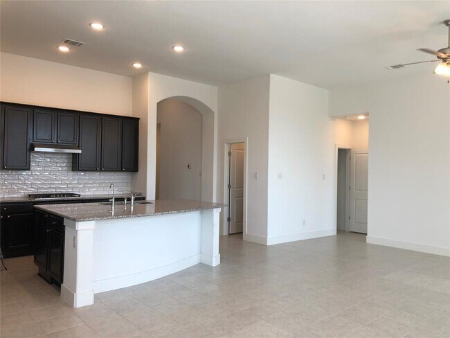 Building Photo - 6145 Teodoro Bend