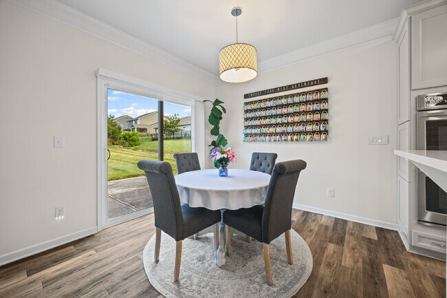 Building Photo - "Spacious 5-Bedroom Gem in Gastonia with 3...