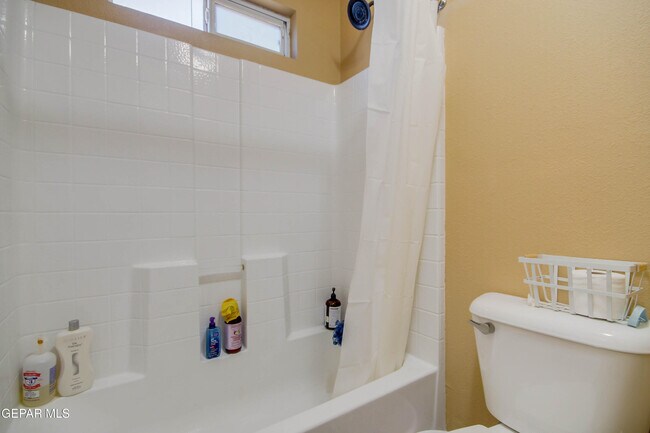 Building Photo - 14600 Christian Castle