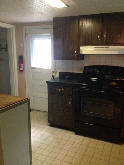 Building Photo - 209 E Vermilya Ave