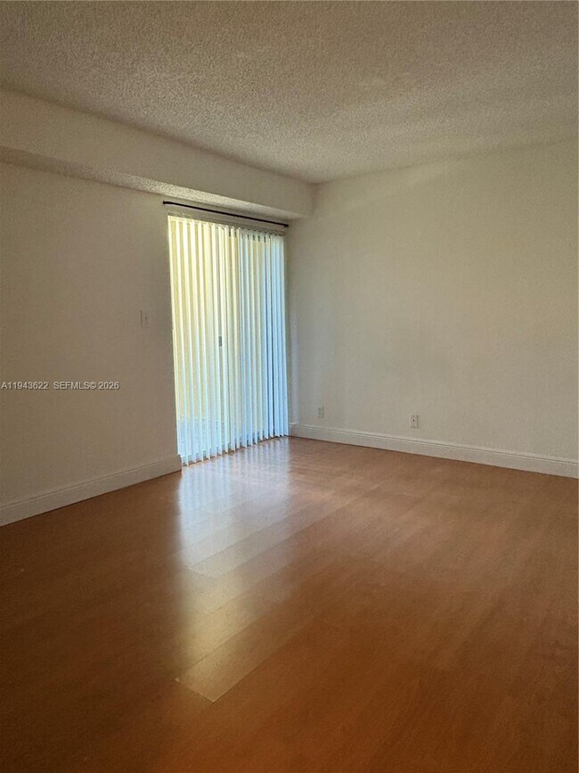 Building Photo - 7680 Westwood Dr