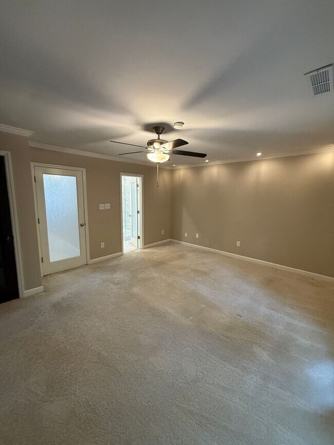 Building Photo - 7434 Newmans Ln