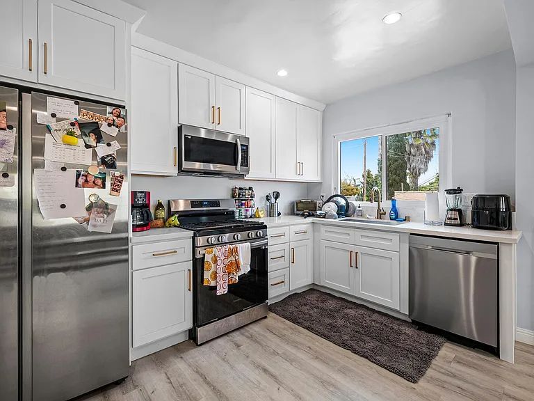 Building Photo - 1005 Hi Point St