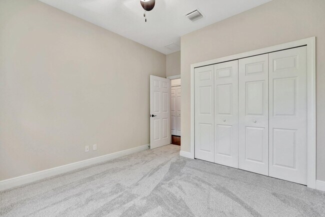 Building Photo - 4559 Cadiz Cir