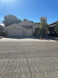 Building Photo - 8201 W Quail Ave
