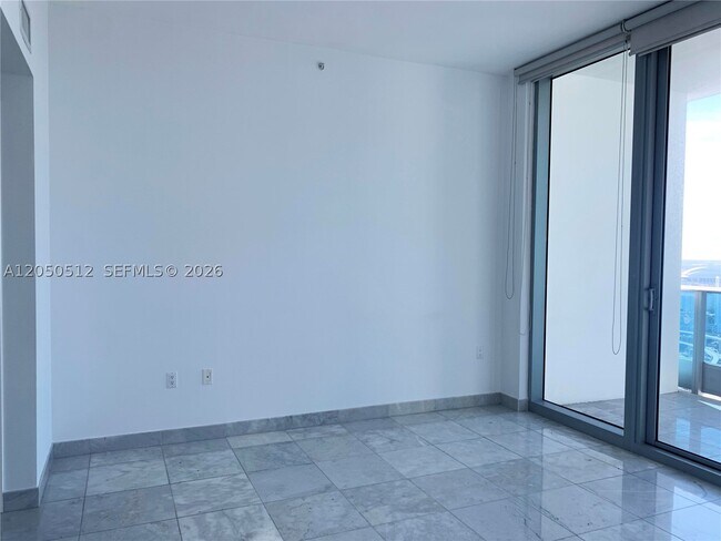 Building Photo - 200 Biscayne Blvd Way