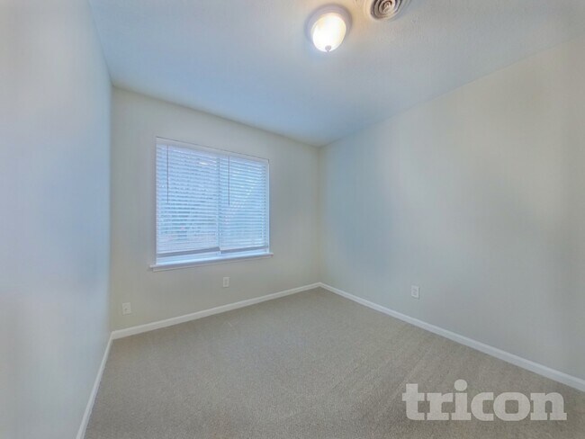 Building Photo - 3182 Lake Monroe Rd