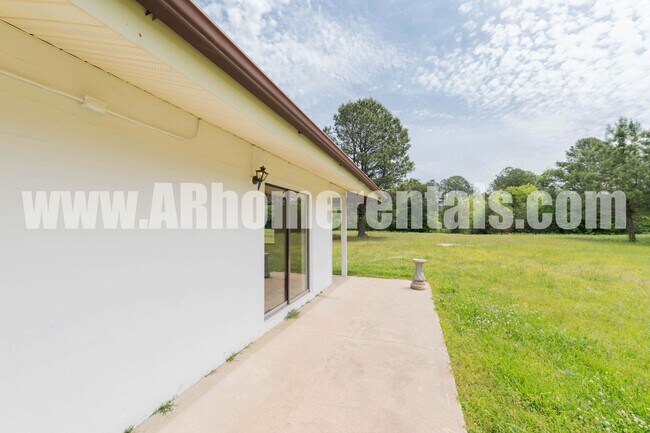 Building Photo - 117 Post Oak Dr