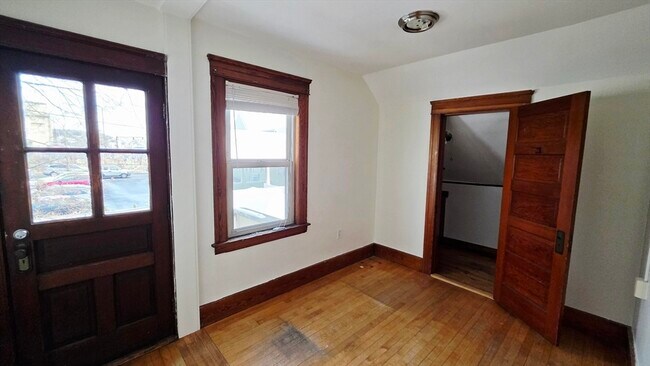 Building Photo - 46 Wachusett St