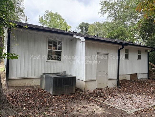 Building Photo - 117 Bertie Dr