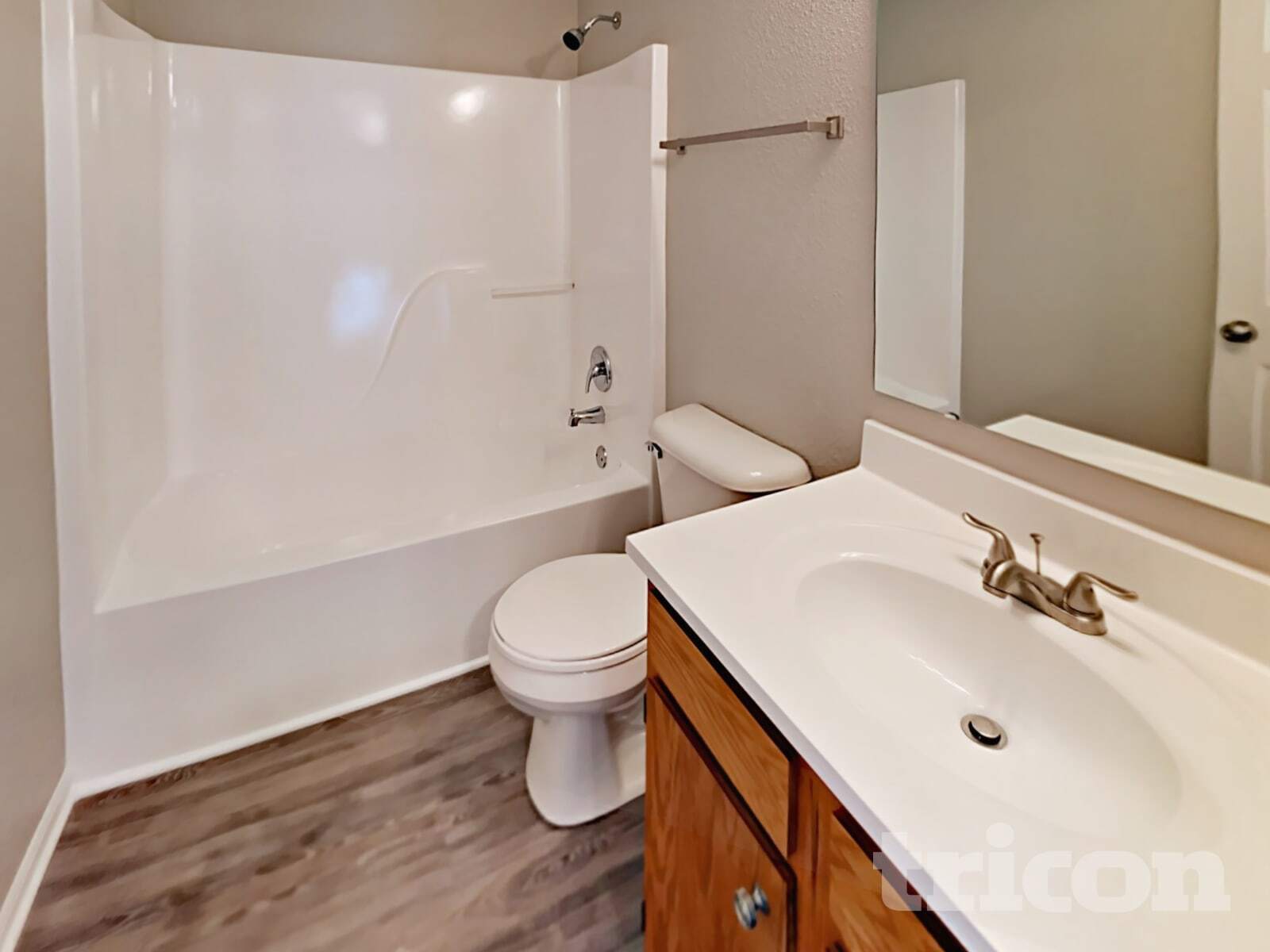 Building Photo - 10245 Cadogan Dr