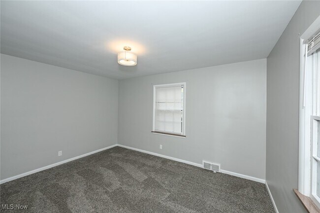 Building Photo - 19226 Winslow Rd