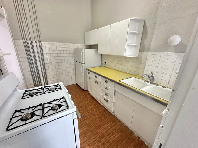 IMG_3137 - 1458 N Gaylord St