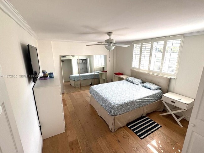 Building Photo - 910 Michigan Ave