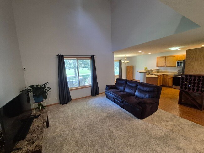 Building Photo - Townhome overlooking Park w/ Laundry & Att...