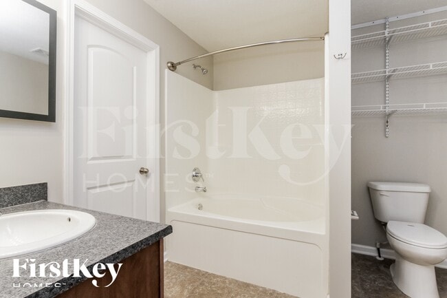 Building Photo - 10463 Hunters Crossing Blvd