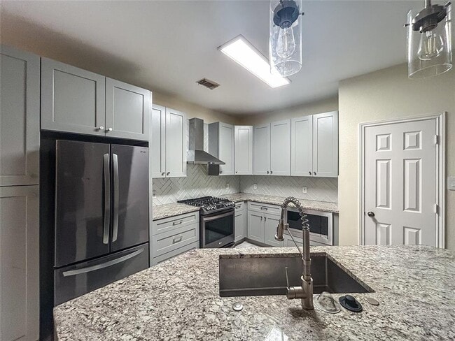 Building Photo - 6002 Salcon Cliff Dr