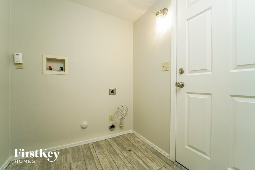 Building Photo - 3017 W Sun Ranch Trail