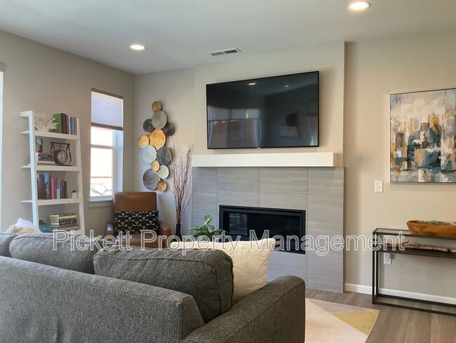 Building Photo - 6584 Seaglass AVE