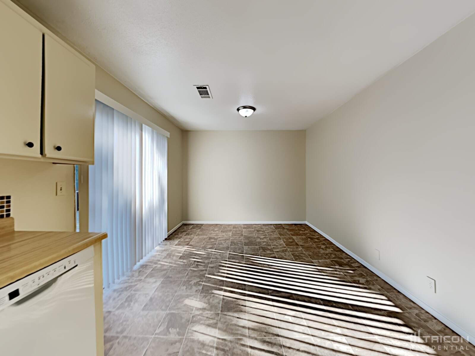 Building Photo - 831 Spoonbill Ln