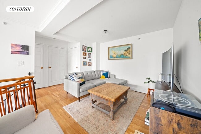 Building Photo - 15 Calder Pl