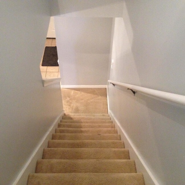 Building Photo - 803 Reserve Way