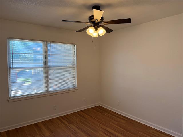 Building Photo - 2800 W Fuller Ave