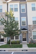 Building Photo - 829 Jarrett Ln