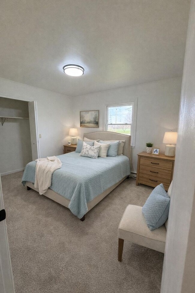 Building Photo - Shawnee Country Home – Newly Renovated Ranch with 2-Car Garage