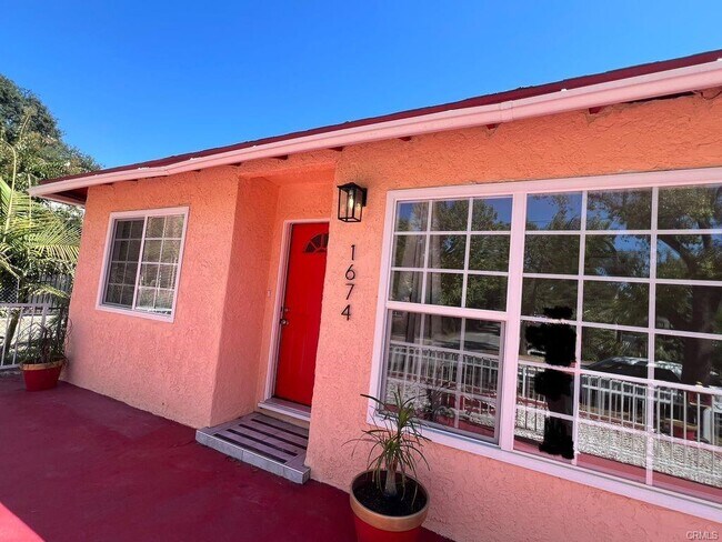 Building Photo - 1674 El Sereno Ave