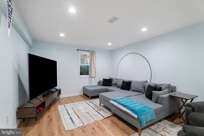 Building Photo - 3100 Franklin St