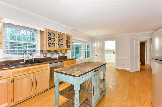 Building Photo - 5748 Jordanaire Pl NW