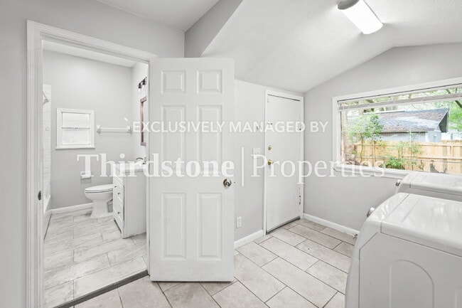 Building Photo - 3053 Gilmore St