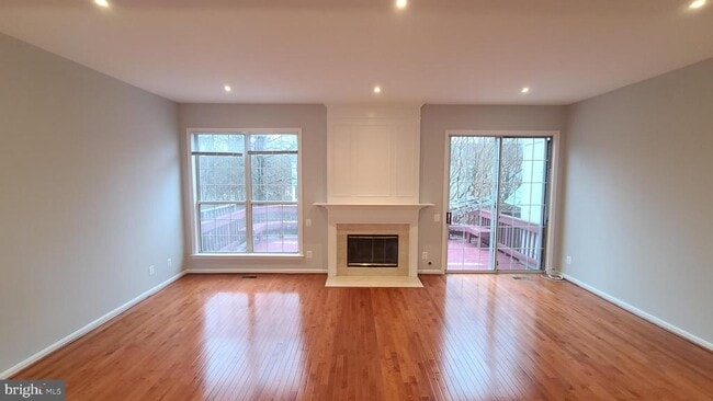 Building Photo - 47682 Sandbank Square