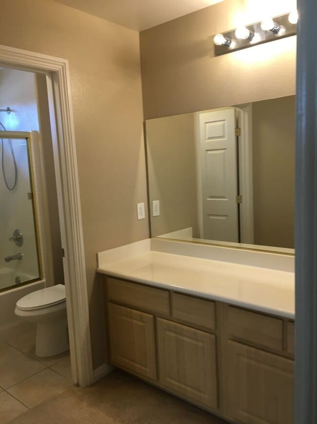 Building Photo - Cute Single Story Home in NW Gated Community