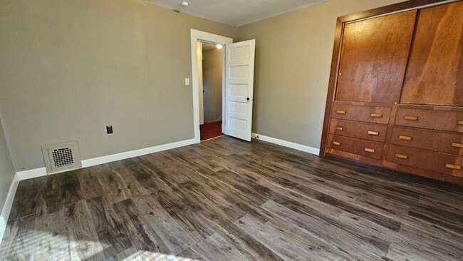 Building Photo - FOR RENT- Lovely 3 bedroom home on the Wes...