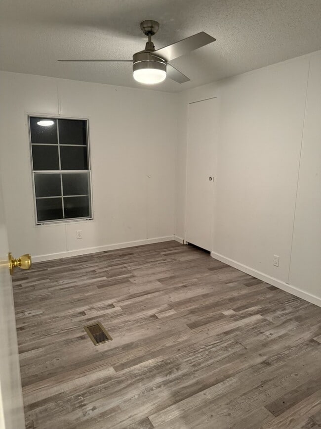 Building Photo - 8844 Congo Ln