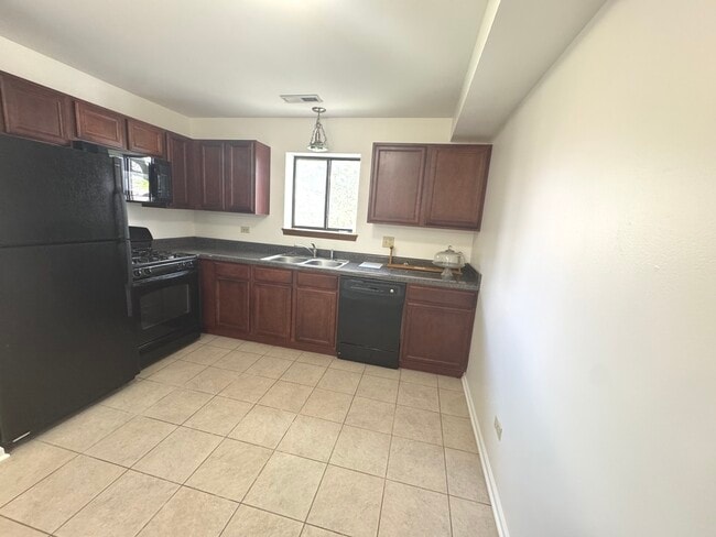 Building Photo - 2238 Abbeywood Dr