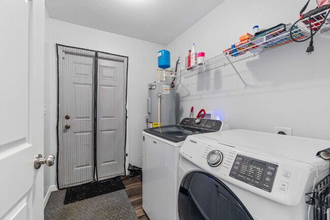 Building Photo - Charming 3BR 2BA near downtown Ocala!