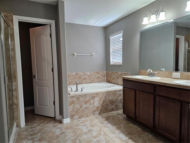 Building Photo - 609 Tanana Fall Dr