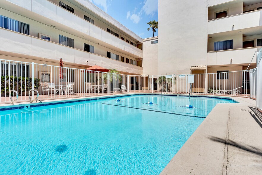 Building Photo - 5015 Cape May Ave