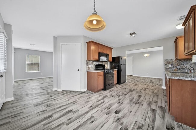Building Photo - 6607 Colonial Rose Ln