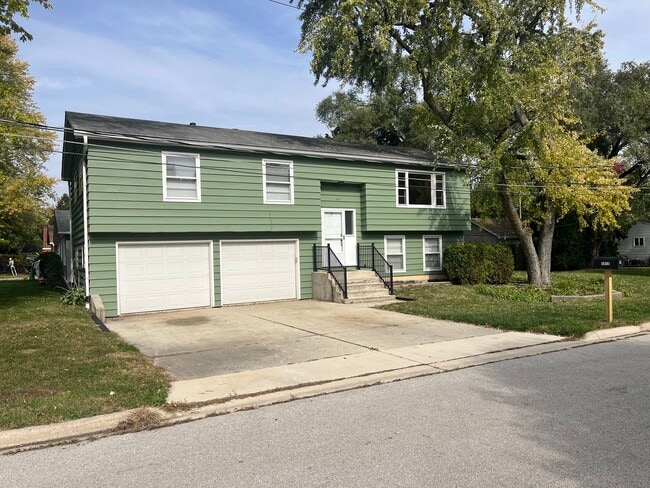 Primary Photo - 1517 Sherman Ave