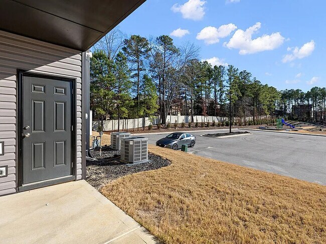 Building Photo - Lease OR Lease to Own