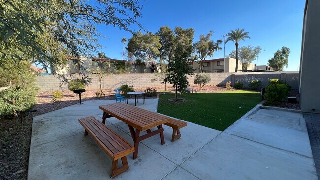 Patio - 1641 N 51st St