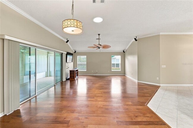 Building Photo - 1304 De La Garza Pl