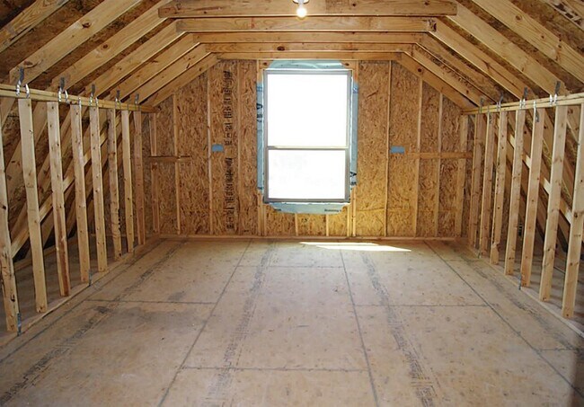 Building Photo - 2109 Bisbee Rd