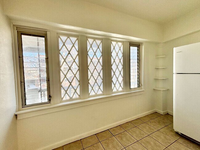 Building Photo - 3810-3812 Central St.